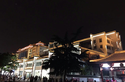 西大街亮化